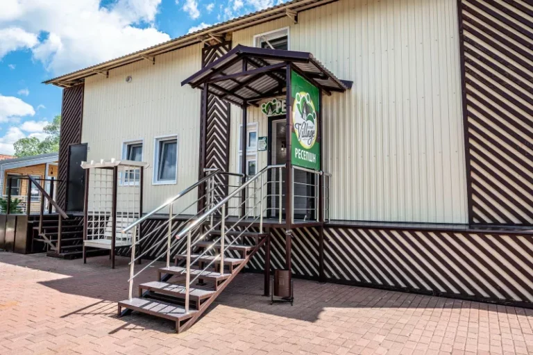 вход снаружи